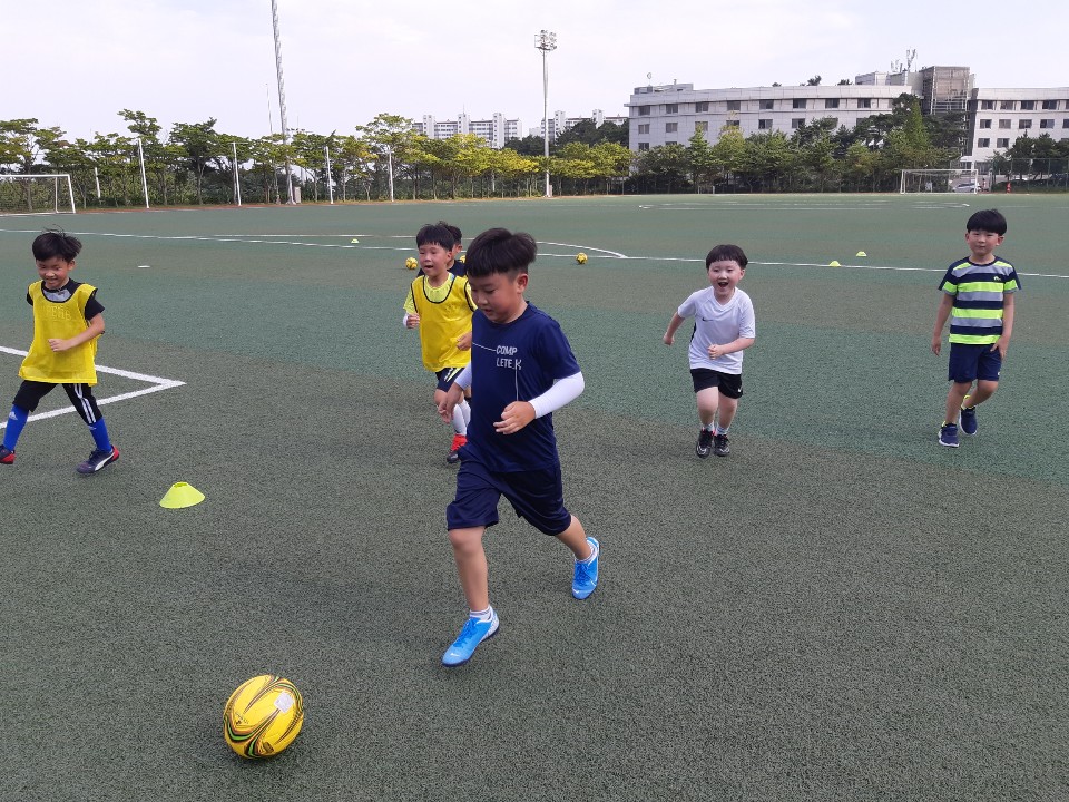 축구 6~8세 (토) 11:00